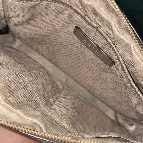 Michael kors purse - Picture 2 of 5